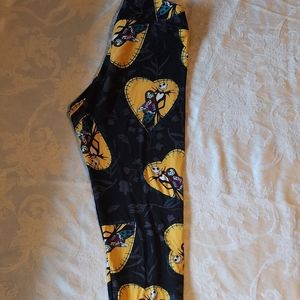 *RARE* Lularoe Nightmare before Christmas leggings